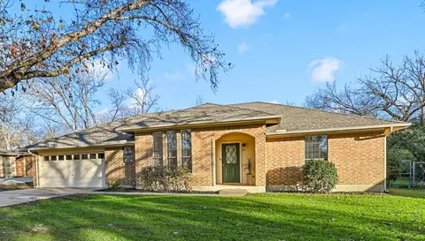 1810 Westridge St, Denton, TX 76205
