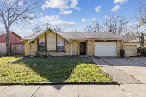 4917 Stagecoach Ln, Garland, TX 75043