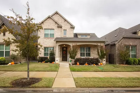 6928 Heather Ln, North Richland Hills, TX 76182