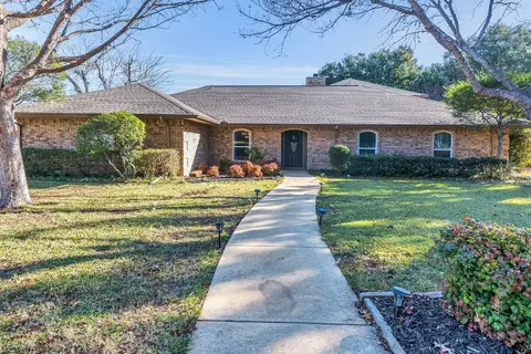 1514 Legendary Ct, Grand Prairie, TX 75050