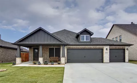 1644 Somerset Ln, Weatherford, TX 76087