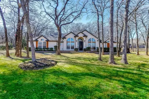 116 Meadow Oaks Dr, Burleson, TX 76028