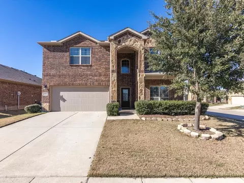 1300 Red River Dr, Aubrey, TX 76227