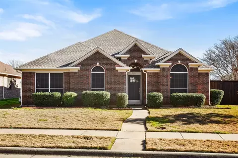 1201 Quaker Ln, Lewisville, TX 75077