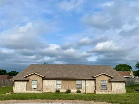 7213 Lake Country Dr, Fort Worth, TX 76179