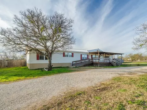 301 Clark St, Santa Anna, TX 76878