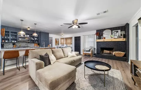 2502 16th St, Brownwood, TX 76801