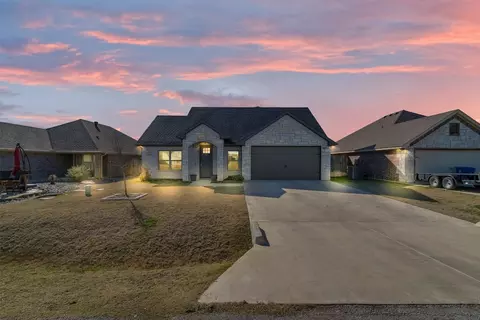 3310 White Horse Dr, Granbury, TX 76049