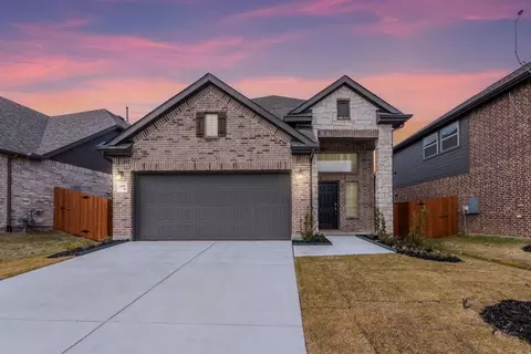 3919 Mercedes Bnd, Heartland, TX 75126