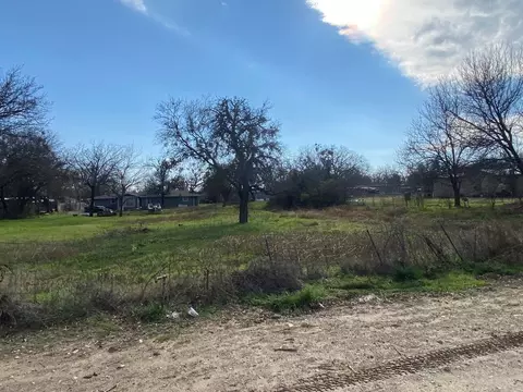 508 E College Ave, Comanche, TX 76442 photo 2