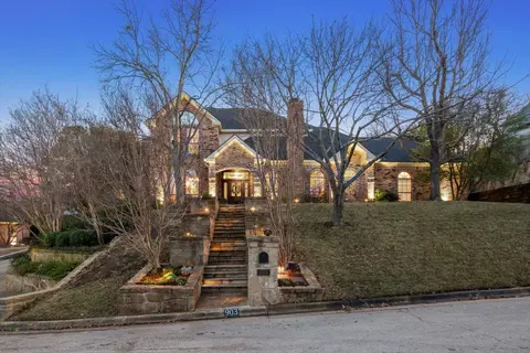 903 Briar Ridge Dr, Colleyville, TX 76034