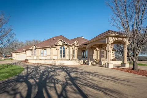 5555 Blagg Rd, Denton, TX 76208