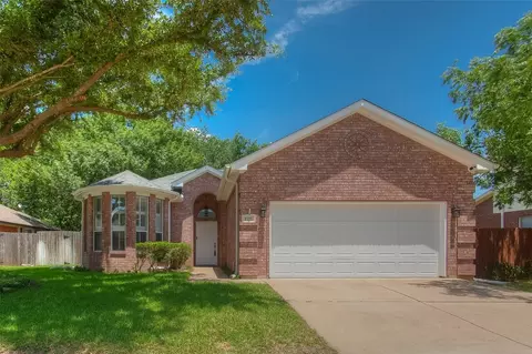 3121 Watercress Cir, Arlington, TX 76012