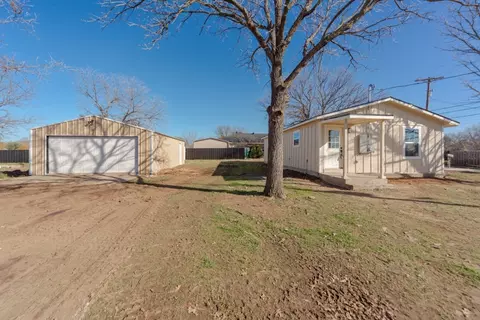 1701 Stevens St, Bridgeport, TX 76426