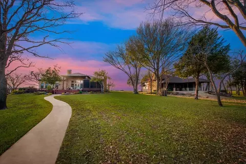 315 Tonkawa Trl, Corsicana, TX 75109