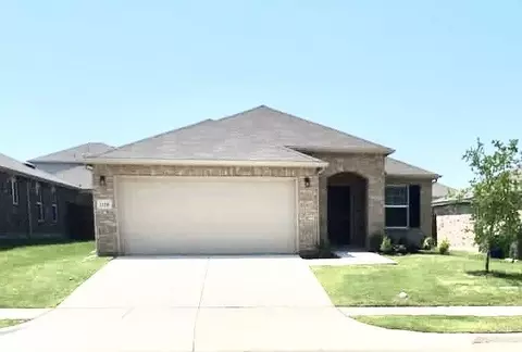 1128 Trace Dr, Aubrey, TX 76227