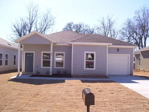 902 W Florence St, Denison, TX 75020