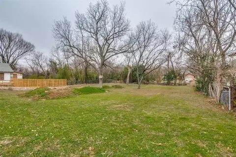 1200 E 10th St, Dallas, TX 75203