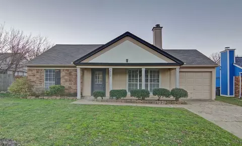 3820 Staghorn Cir S, Fort Worth, TX 76137