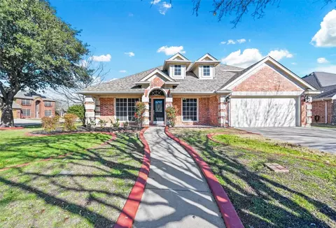 356 Carriage Ln, Saginaw, TX 76179