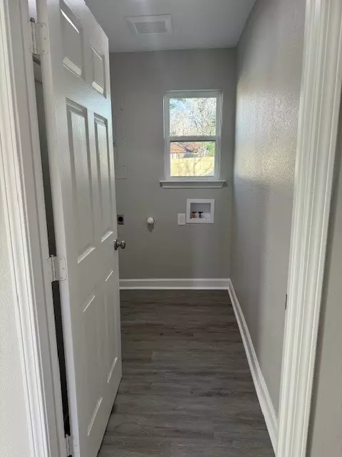 Entry Way - 509 Abney St, Gilmer, TX 75644 photo 1 of 2