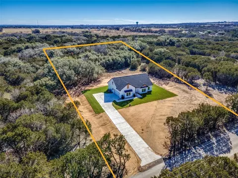 1607 Williamson Rd, Granbury, TX 76048