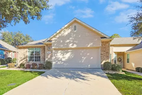 221 Bexar Dr, Lewisville, TX 75067