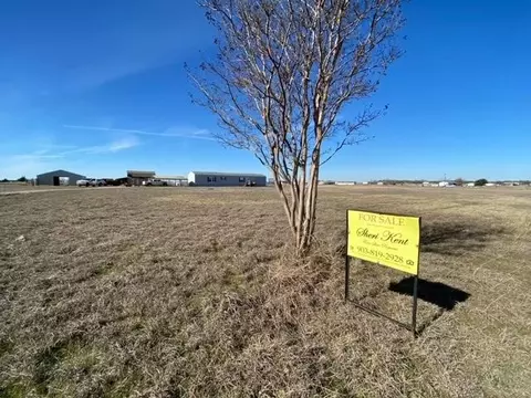 408 County Road 4415, Whitewright, TX 75491