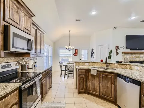 Kitchen - 228 Firefly Dr, Springtown, TX 76082 photo 6 of 6