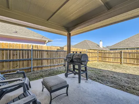 Exterior - 228 Firefly Dr, Springtown, TX 76082 photo 5 of 6
