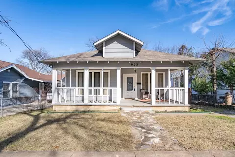 923 W 8th St, Dallas, TX 75208