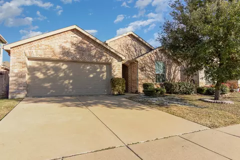 1109 Grimes Dr, Forney, TX 75126