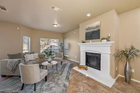6012 Melanie Dr, Fort Worth, TX 76131