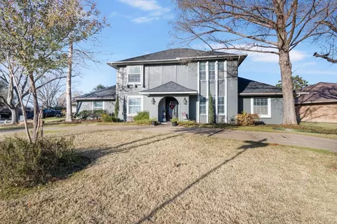 2811 Millbrook Ct, Arlington, TX 76012