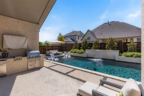 Exterior - 4121 Paddock Ln, Prosper, TX 75078 photo 5 of 11