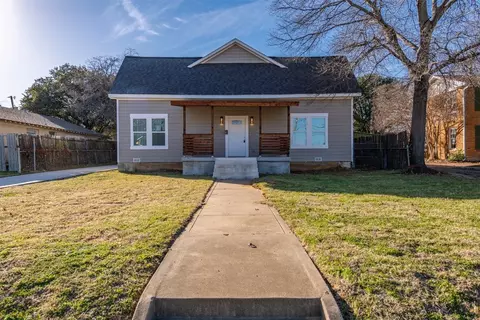 1215 N Sylvania Ave, Fort Worth, TX 76111