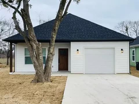 109 Newton Ln, Gun Barrel City, TX 75156