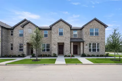 212 Territory Trl, Fort Worth, TX 76120