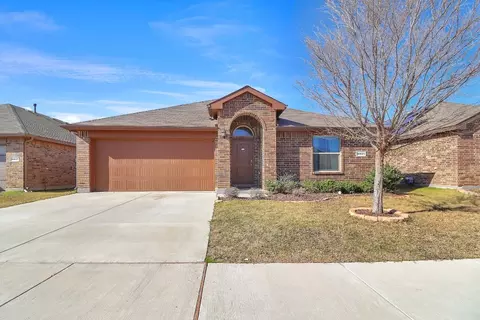 6921 Cruiser Ln, Fort Worth, TX 76179