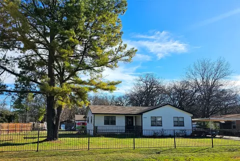 9524 Saint Rosalie Dr, Dallas, TX 75217