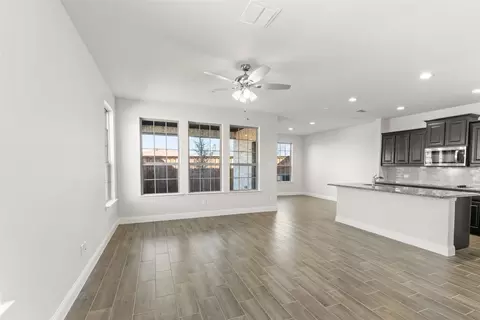 519 Sandiford Ct, Mansfield, TX 76063