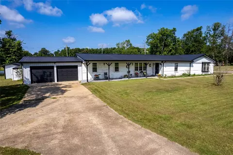 317 Longhorn Rd, Maud, TX 75567