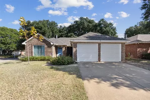 1101 Trenton Ln, Euless, TX 76040