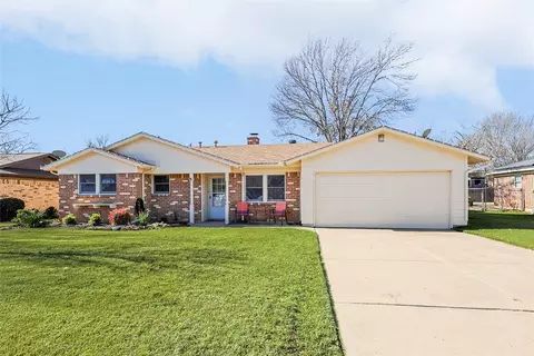 5417 Roberta Dr, North Richland Hills, TX 76180