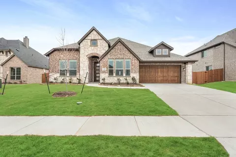 4402 Bel Air Dr, Midlothian, TX 76065