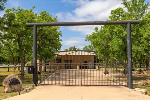 657 Oak Point Dr, May, TX 76857