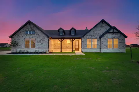 2904 Mossy Oak Dr, Oak Ridge, TX 75161