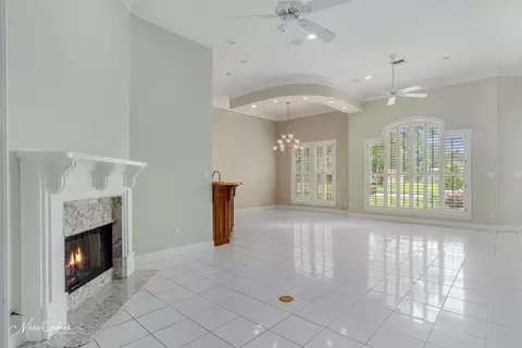 2410 N Waverly Dr, Bossier City, LA 71111