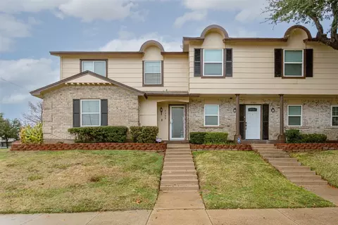 2300 Overland Ln, Arlington, TX 76014