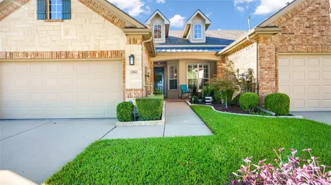 1704 Sandpiper Ln, Carrollton, TX 75007
